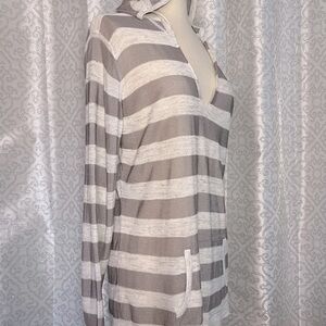 Chicoโs striped hooded knit top (size3)